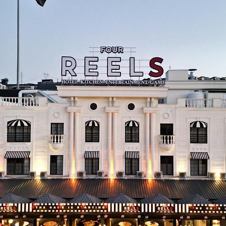 Hotel Four Reels Serdivan Exterior foto