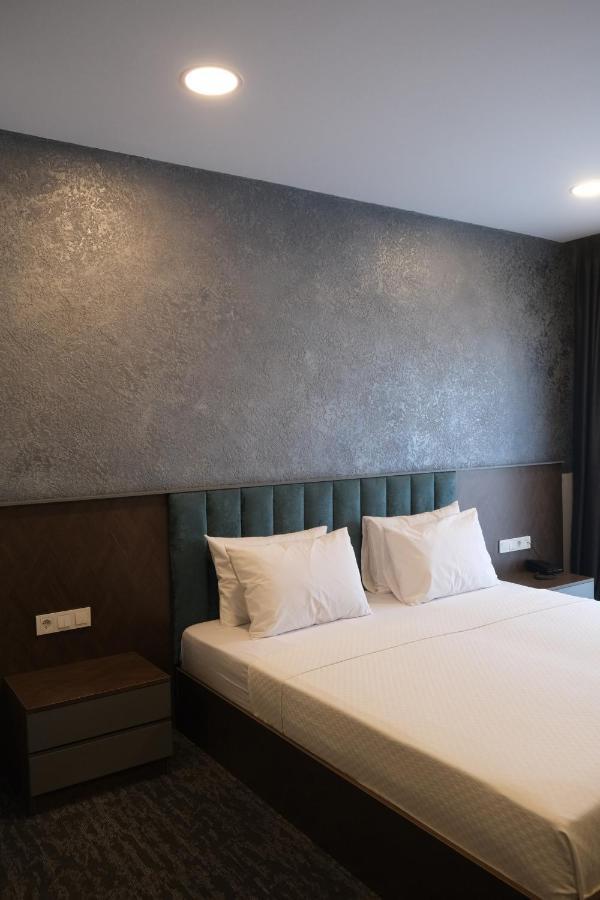 Hotel Four Reels Serdivan Exterior foto