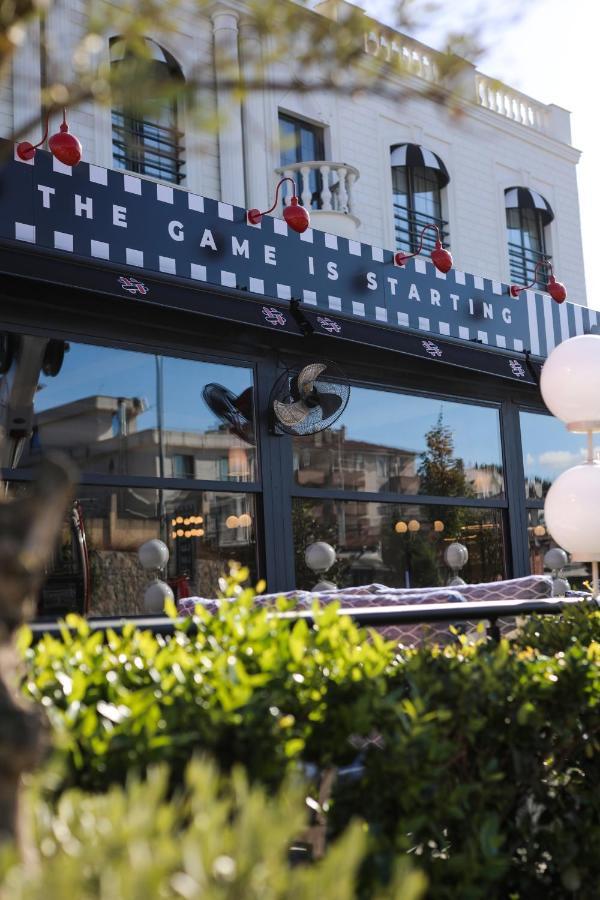 Hotel Four Reels Serdivan Exterior foto