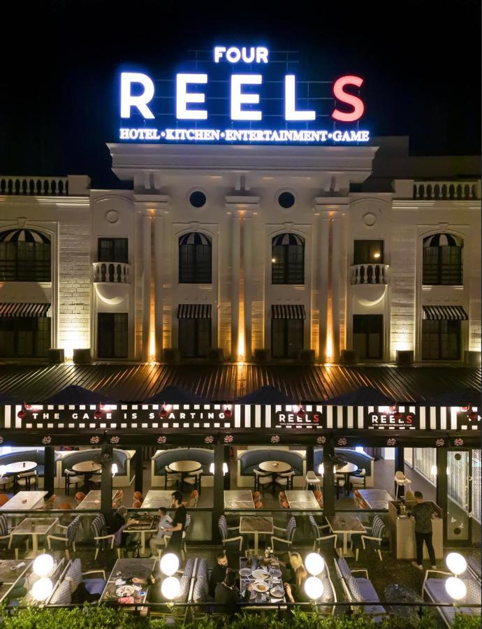 Hotel Four Reels Serdivan Exterior foto