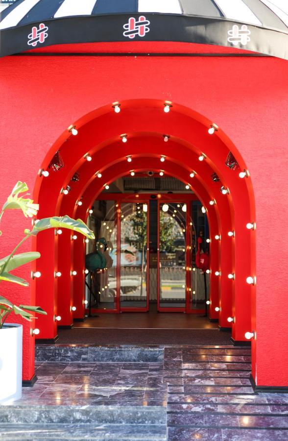 Hotel Four Reels Serdivan Exterior foto