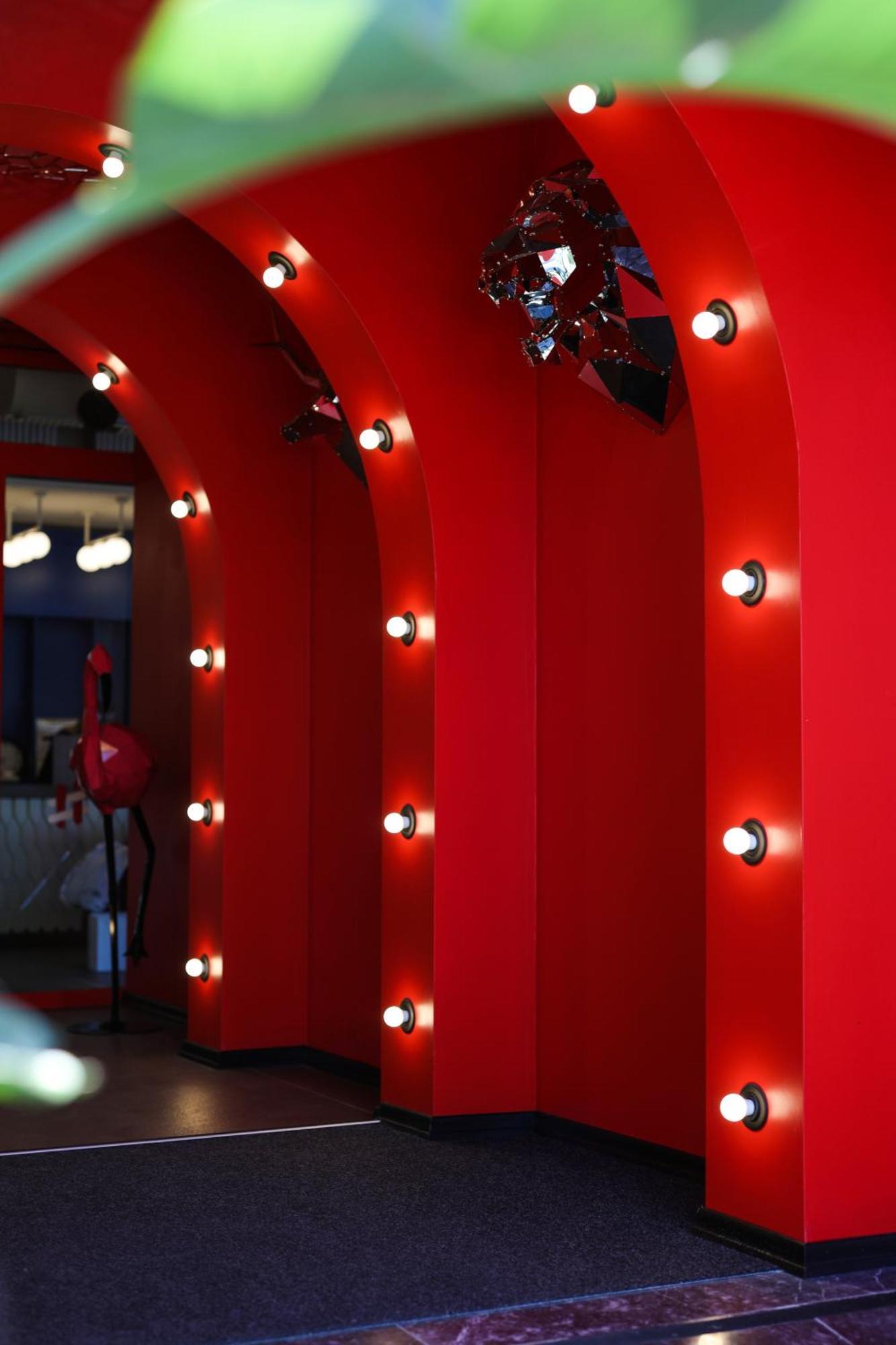 Hotel Four Reels Serdivan Exterior foto