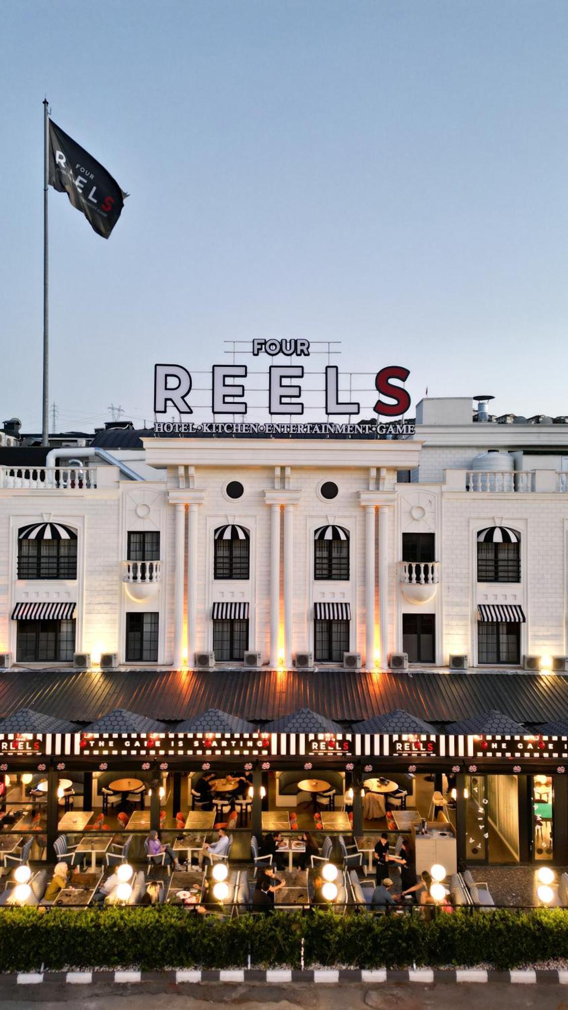 Hotel Four Reels Serdivan Exterior foto